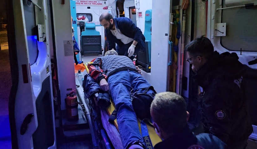 Otomobiller çarpıştı: 1 yaralı