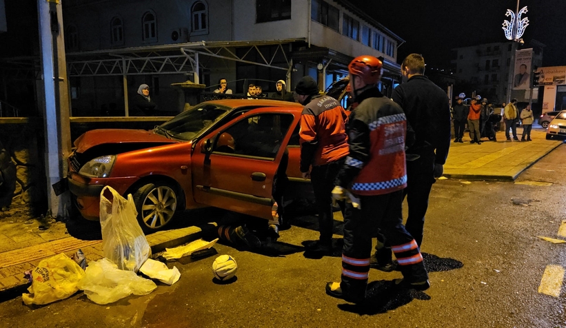 Otomobiller çarpıştı: 1 yaralı