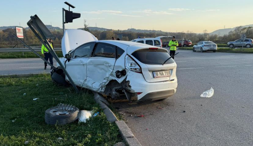 otomobiller-carpisti-6-yaralil2hschdsbx