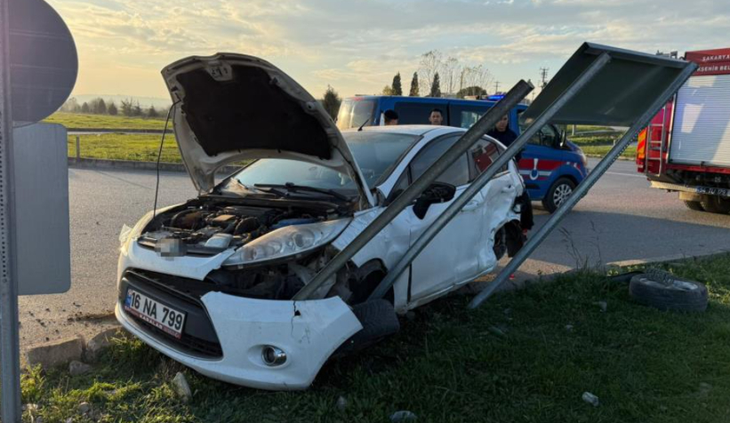 otomobiller-carpisti-6-yaralil2hschdsbx