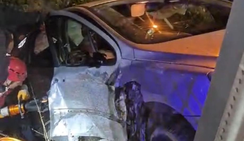 Otomobiller çarpıştı; Yaralılar var