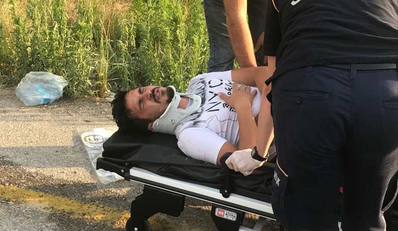 Otomobiller kafa kafaya çarpıştı: 4 yaralı