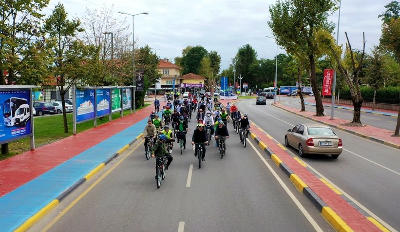 Otomobiller yerini pedallara bıraktı