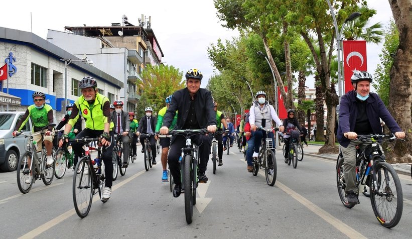 Otomobiller yerini pedallara bıraktı