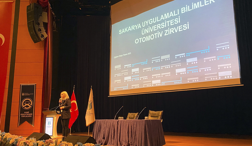 Otomotiv Zirvesi’nde sektör temsilcileri ile buluştular