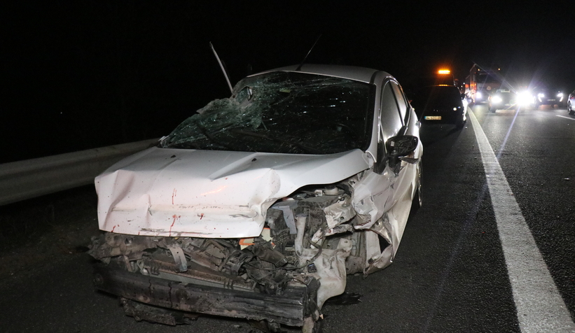 Otoyolda 11 araç birbirine girdi: 7 yaralı