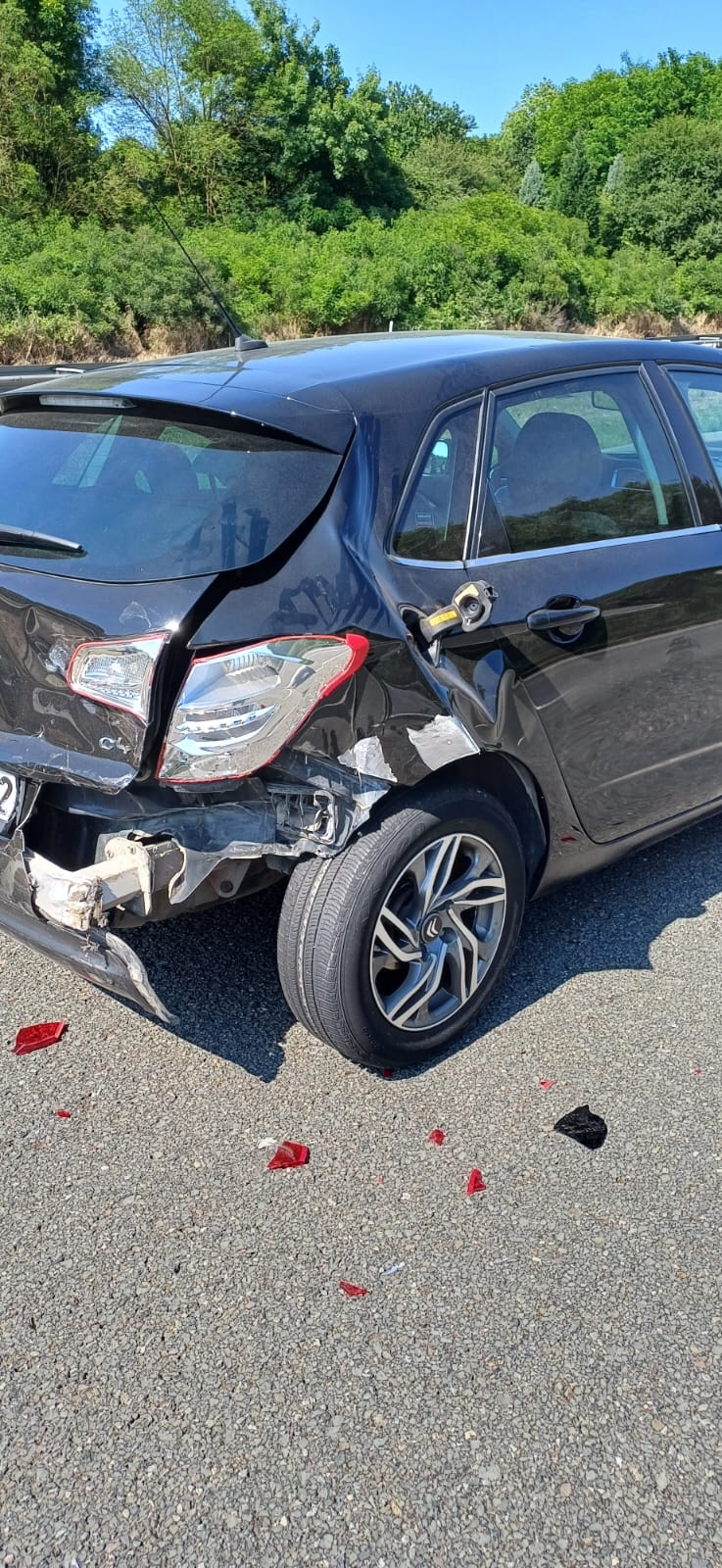 Otoyolda 5 araçlı  zincirleme kaza