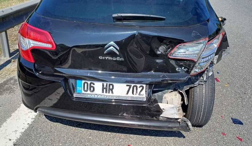 Otoyolda 5 araçlı  zincirleme kaza