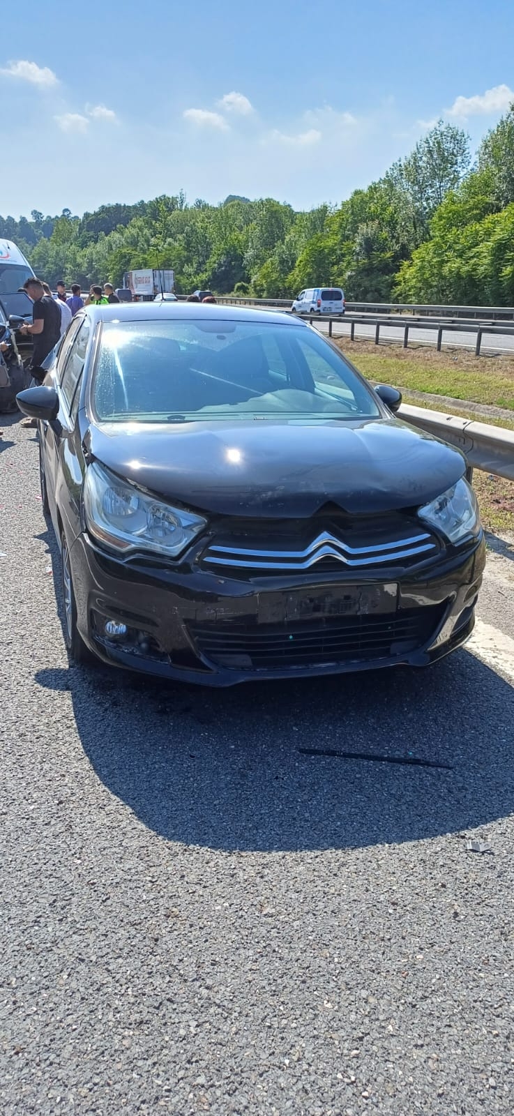 Otoyolda 5 araçlı  zincirleme kaza