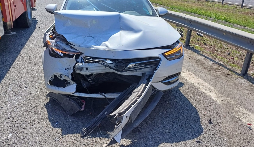 Otoyolda 5 araçlı  zincirleme kaza