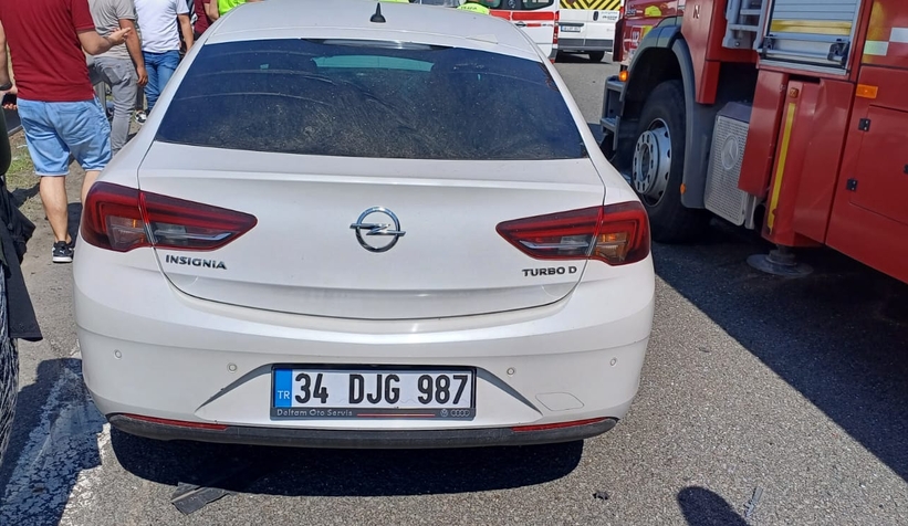 Otoyolda 5 araçlı  zincirleme kaza