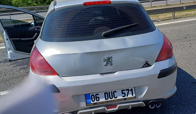 Otoyolda 5 araçlı  zincirleme kaza