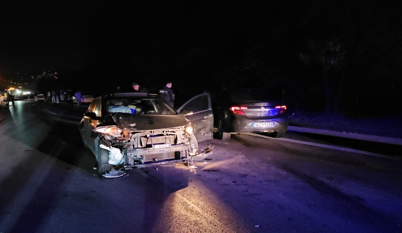 Otoyolda 9 araçlı zincirleme kaza