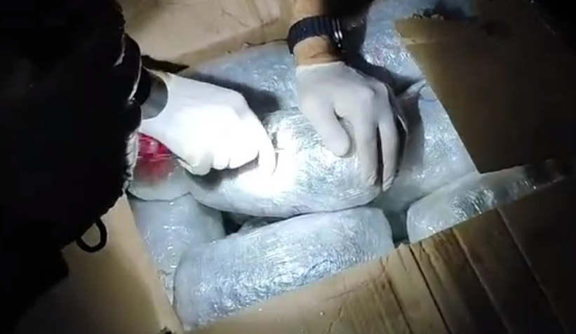 Otoyolda durdurulan tırdan kokain ve esrar çıktı