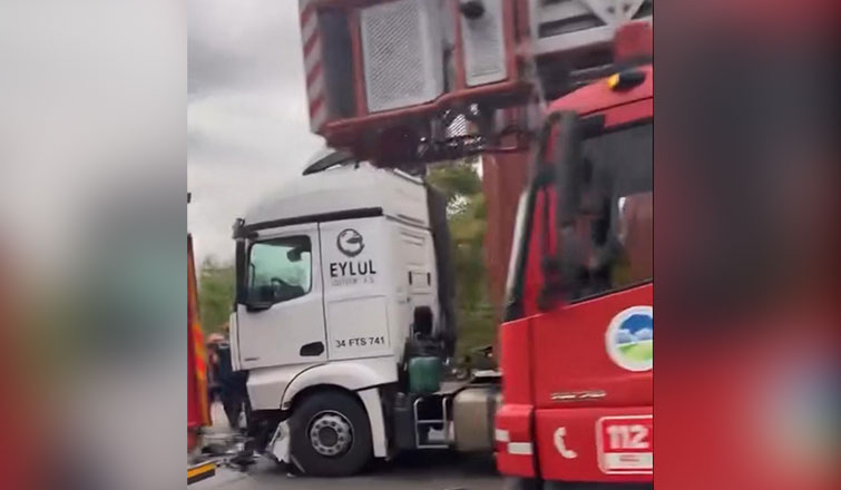 Otoyolda kaza: 3 yaralı