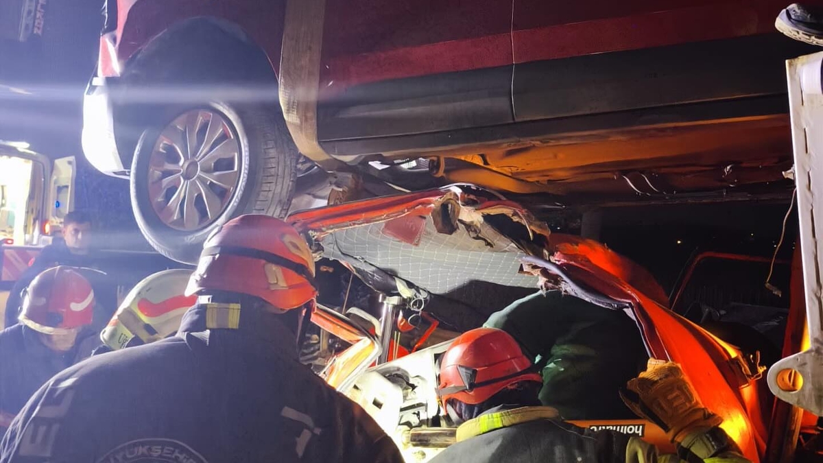 Otoyolda kaza; Sürücü için seferber oldular