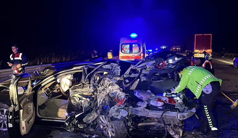 Otoyolda otomobilin çarptığı kişi öldü