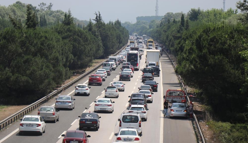 Otoyolda tatil yoğunluğu devam ediyor