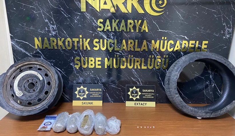 otoyoldaki-uyusturucu-operasyonu-kameradaatndrjvbsu