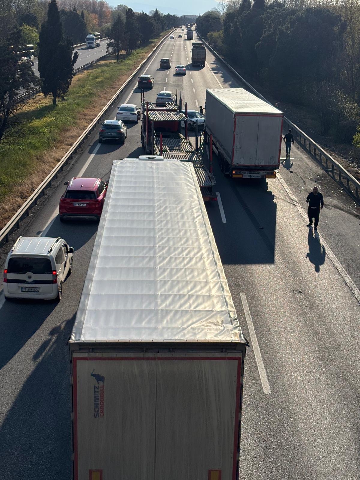 Otoyolun Akyazı kesiminde kaza