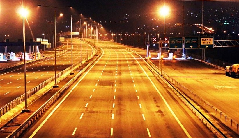 otoyolun-gece-goruntusu-hayran-biraktizfver25usw
