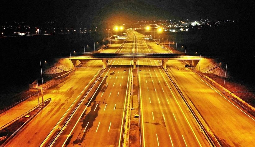otoyolun-gece-goruntusu-hayran-biraktizfver25usw