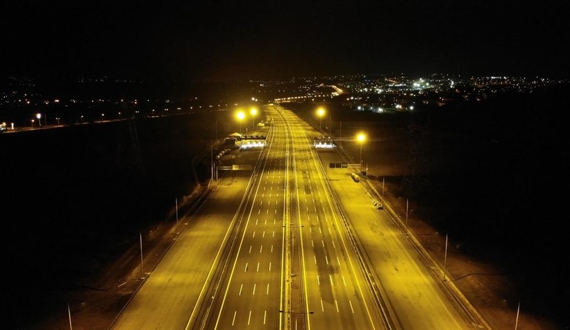 otoyolun-gece-goruntusu-hayran-biraktizfver25usw