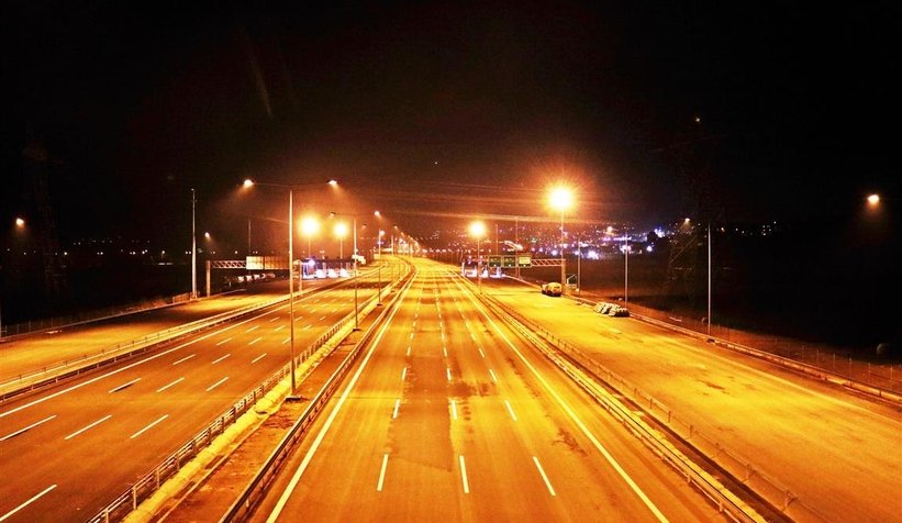 otoyolun-gece-goruntusu-hayran-biraktizfver25usw