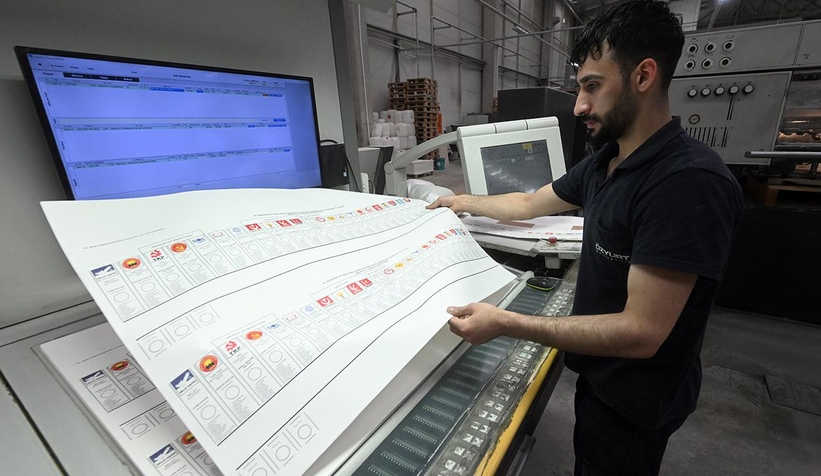 Oy pusulaları illere gönderildi