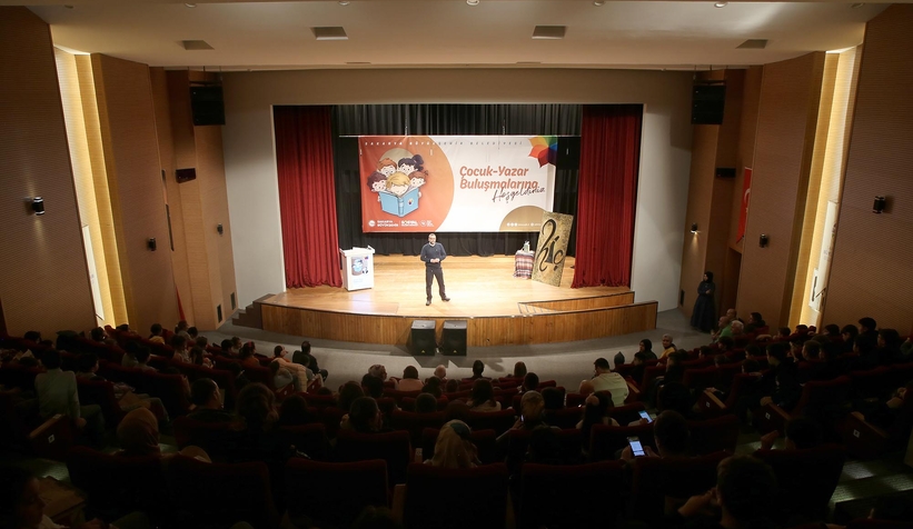 Öykü yazarı Salih Zengin öğrencilerle buluştu