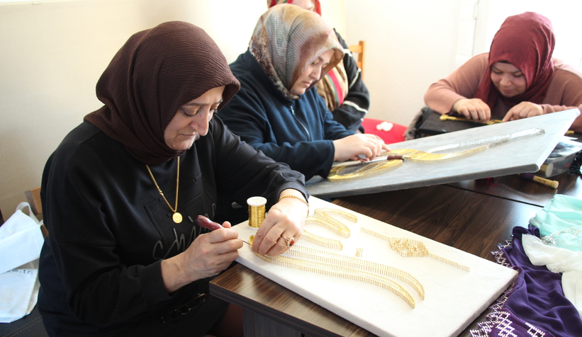 Özel anneler evlat nöbetinde el sanatları öğreniyor