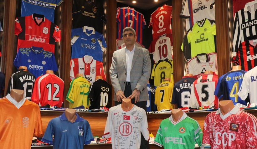 Paha biçemediği formaları için ev ve araba teklif ettiler