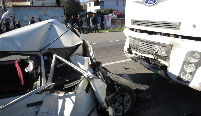 Pamukova'da kaza: 4 yaralı