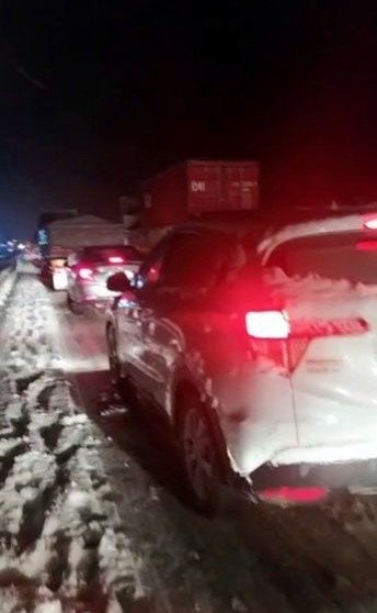 Pamukova yolu kapandı