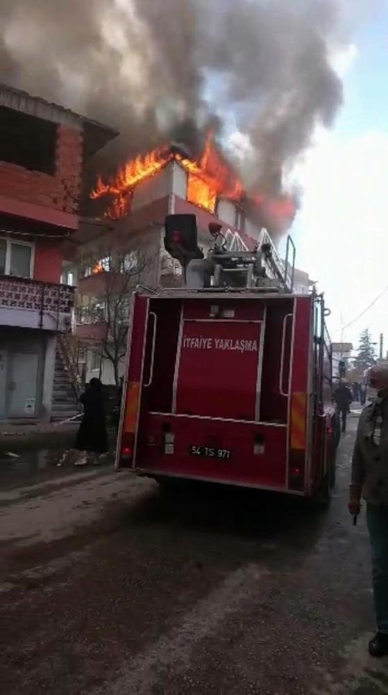 Panik anları; Alev alev yandı