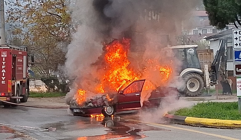 panik-anlari-otomobil-alevler-icinde-kaldiow5gdxrkqw