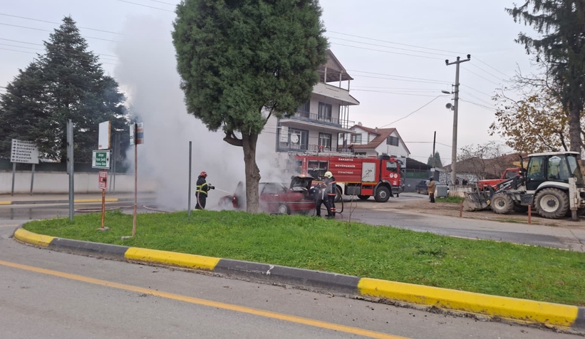 panik-anlari-otomobil-alevler-icinde-kaldiow5gdxrkqw