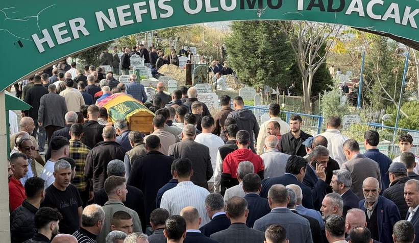 parfum-fabrikasinda-olen-akyazili-kadina-aci-veday1j1oge0rz