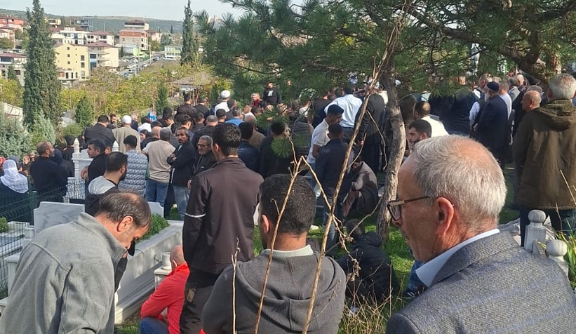 parfum-fabrikasinda-olen-akyazili-kadina-aci-veday1j1oge0rz