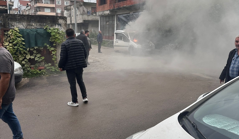 park-halindeki-aracta-yangin-ciktinvzhtvlxb3
