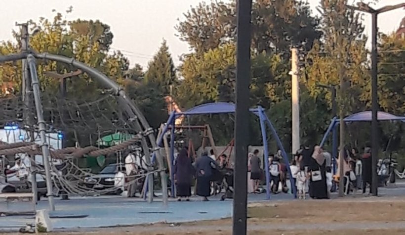 Parkta acı içinde kaldı