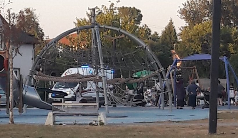 Parkta acı içinde kaldı