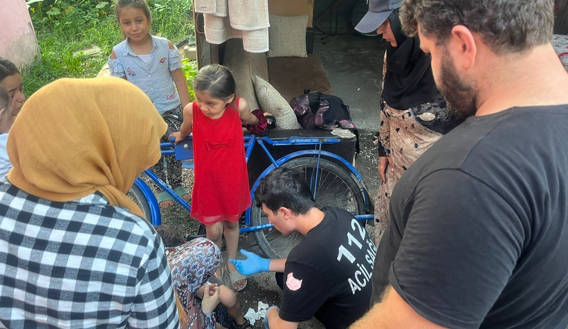 Parmağı sıkışan çocuğun imdadına ekipler yetişti