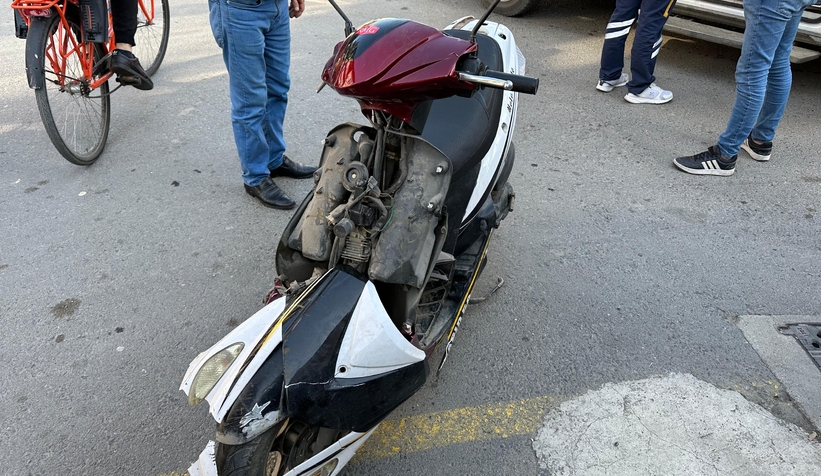 Pat pat ile çarpışan motosikletli yaralandı