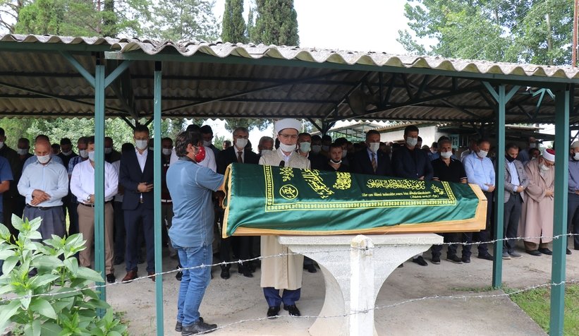 patlamada-olen-akyazili-erhan-ates-topraga-verildinndrn01zq0