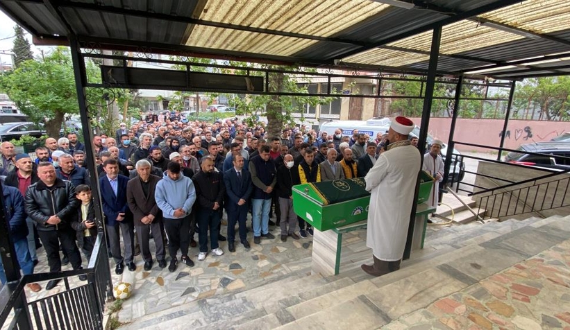 Patlamada ölen Geyveli Tayfun toprağa verildi