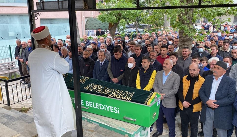 Patlamada ölen Geyveli Tayfun toprağa verildi