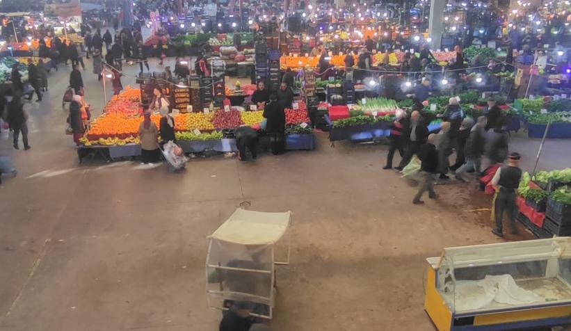 Pazar yerinde silahlı kavga: 4 yaralı