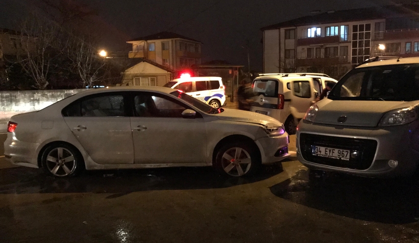 pazarkoy-caddesi-nde-korkutan-kazau1axewovz2