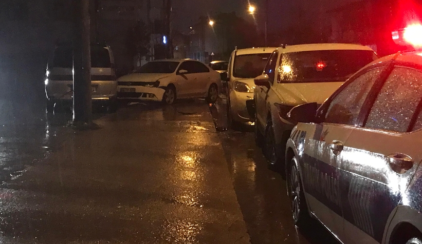 pazarkoy-caddesi-nde-korkutan-kazau1axewovz2